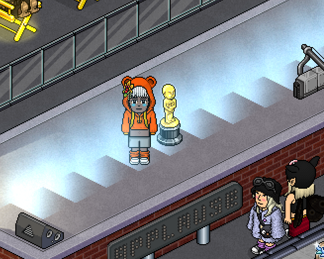 📹En la apertura de #PLAYDOLLSRunway ✨
@SrScopHB se lleva el triunfo como el primer ganador del trofeo PLAYDOLLS🏆 Felicidades. 
¡You are champion!