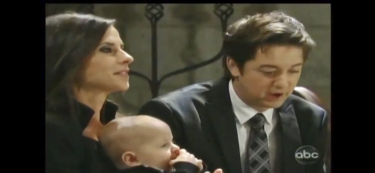 Freckles246's tweet photo. #GH #HappyBirthdayKelly #SamFF #HappyAppreciationWeekKelly Day 2 Favorite Family Scene. You don’t have to be blood to be family; they were so close.❤️ https://t.co/UY3A6Rt1BD