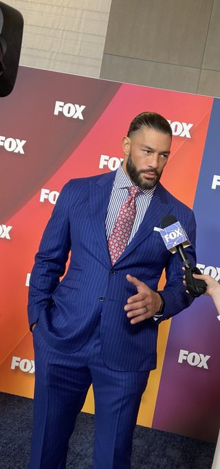 wittsherl's tweet photo. Now I Just need to hear Roman Reigns because we know how he kills it with his Interviews. This man is a natural leader. #RomanReigns #FoxUpfronts 📸 https://t.co/4peDFtoduo