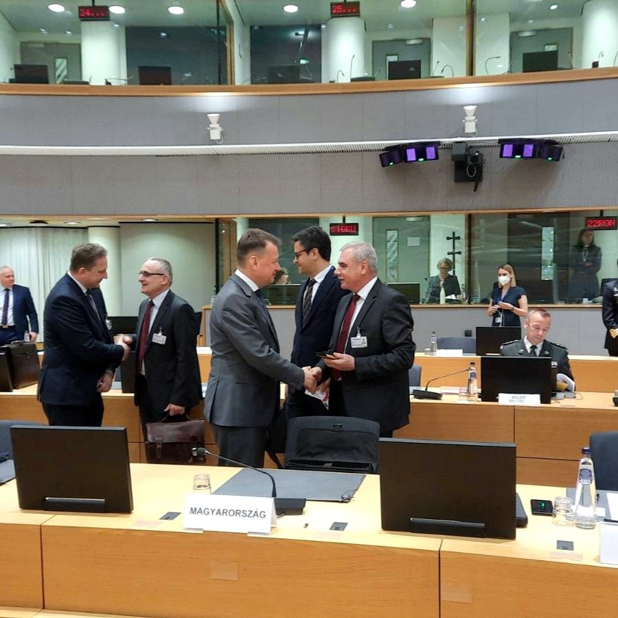 HungaryintheEU's tweet photo. State Secretary of Defence, István Szabó represented 🇭🇺 at the #EDA Steering Board and #FACDefence in Brussels.

The Council discussed:
📌Implementation of the #StrategicCompass 
📌Russian aggression against 🇺🇦 with Oleksii Reznikov and Mircea Geoana
📌Current affairs https://t.co/axsJ8IRyU0