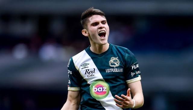 fer_esquivel22's tweet photo. 🦅 AMÉRICA 🦅

💵 Oferta de 6MDD por el jugador de Puebla.

➡️Vía: TUDN

🔹Indagando un poco más, no hay nada formal aún.
🔹NO se consideran jugadores dentro de la operación.

Todo está encaminado para que Reyes se convierta en el primer refuerzo del América. https://t.co/2RM4WQZZUH