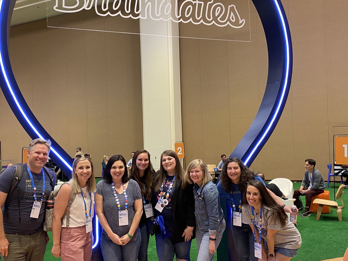 maf2k's tweet image. Love the #MomsWhoViz #data22 #braindates