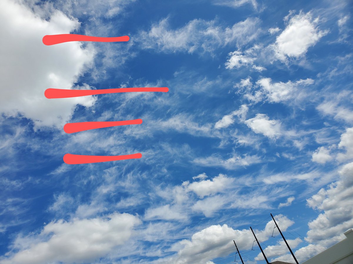 DaBrainFarts's tweet photo. @ametsoc Why do clouds form these sort of repeating bands of whispiness? The bands seem to be along wavefronts moving in a direction perpendicular to the bands. Maybe in a higher layer of clouds?
Images: Marked and original https://t.co/nyBHgY40YX