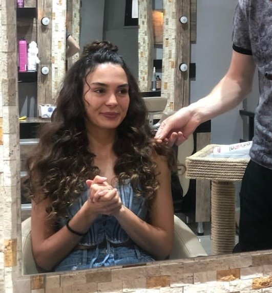 bestofebrus's tweet photo. Ebru from hometown getting ready for her special event
@rebrusahin || #EbruŞahin 
MutluYıllar EbruŞahin https://t.co/cmXlAuLQLd