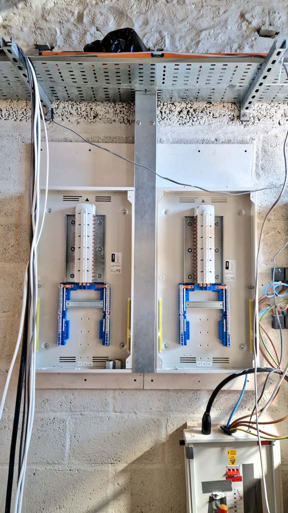 SmartrrElec's tweet image. A couple of great @hageruk TP&amp;amp;N Boards getting prepared today.
A Deli and bakery getting connected up tomorrow @wearetinkture