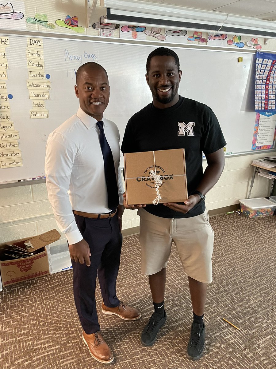 Styles_MarlonJr's tweet photo. Bright Spot - @MrTerrence103 

Thankful for the thought partnership and inspiration! You are a positive role model to lots of students! Today we celebrate you! #MiddieRising https://t.co/JcRbNp3f3R