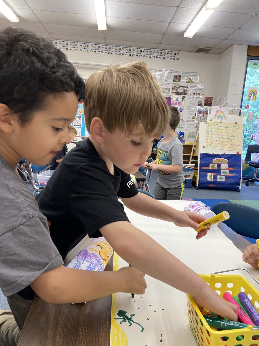 FCPS_JenTrueK's tweet photo. It is Oo-Day for our Backward Countdown. We went Outside and learned about the Octopus! We made aquarium murals! #NMWRoars https://t.co/2QBG3wSRLN