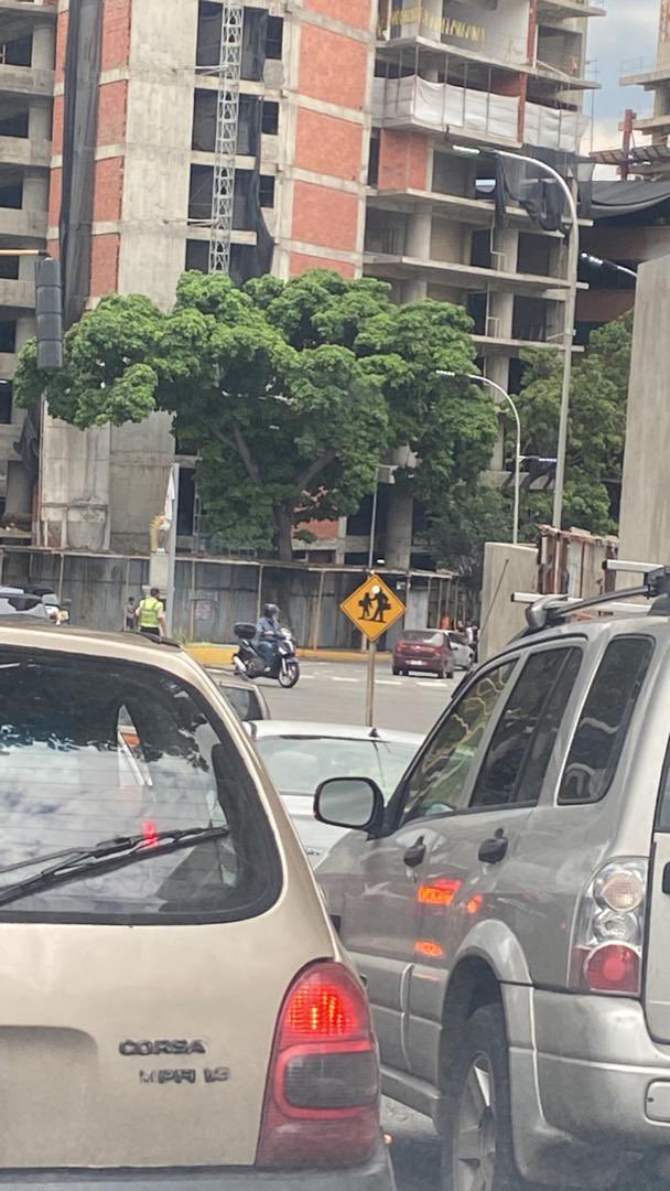 correlonas tweet media