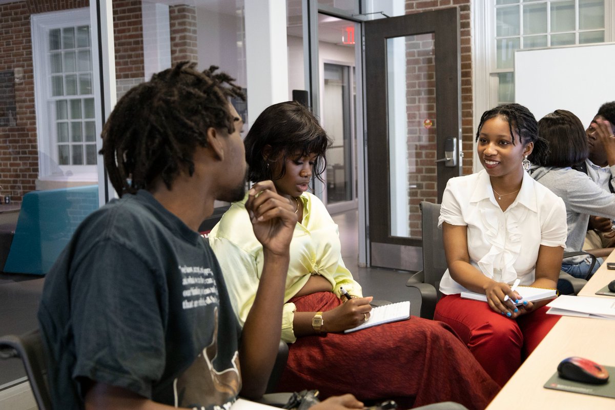 Take a look at what's happening this week at the Digital Media Experience. Students from across the southeast are learning digital storytelling with <a href="/Adobe/">Adobe</a> Creative Cloud. This free program is made possible by donors like YOU.
📸 Support the DME: give4garnet.sc.edu/amb/g4g22