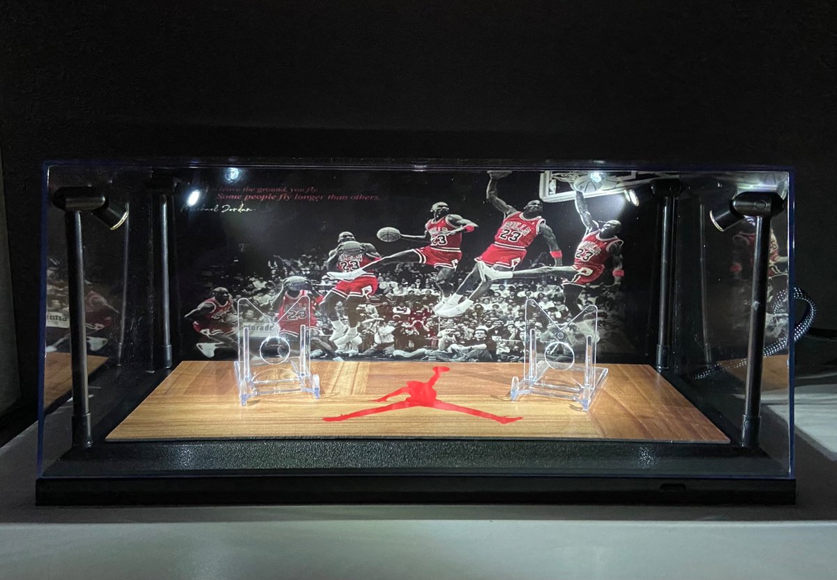 BReese01376963's tweet photo. New MJ https://t.co/vZIsrgHFpf