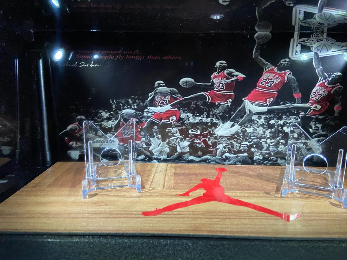 BReese01376963's tweet photo. New MJ https://t.co/vZIsrgHFpf