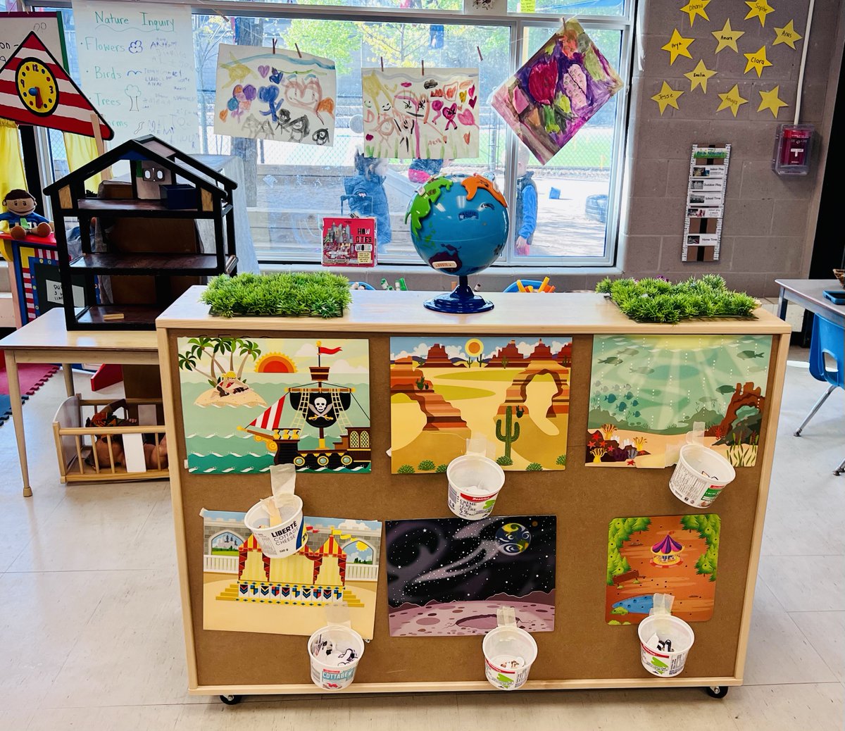 EglintonTDSB's tweet photo. Today we welcomed our newest families to Eglinton at our Junior Kindergarten Orientation.  The awesome Kindergarten team showcased the rich learning environment that their child will develop skills and abilities  in using inquiry and intentional play-based learning. https://t.co/FCWNNEfVXq
