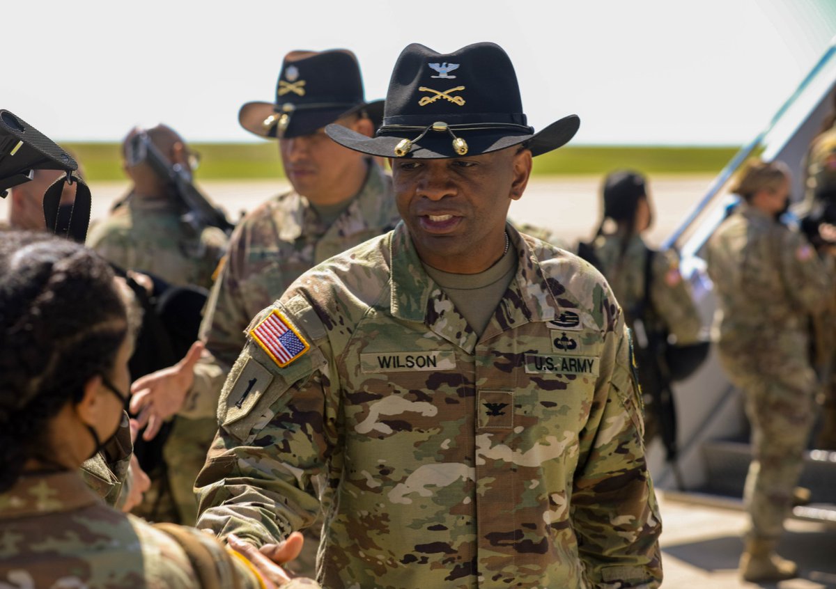 1stCavalryDiv's tweet photo. @1stCavalryDivisionSustainmentBrigade, who were seen off by Wagonmaster 6 and Wrangler 6 on their deployment from Fort Hood to Camp Arifjan, Kuwait, Saturday, May 14.
#LiveTheLegend #WeAreTheCAV #FirstTeam #wagonmasterproud #wrangler #WeAreTheCAV #bigyellowpatch https://t.co/YHw2Re3MdO