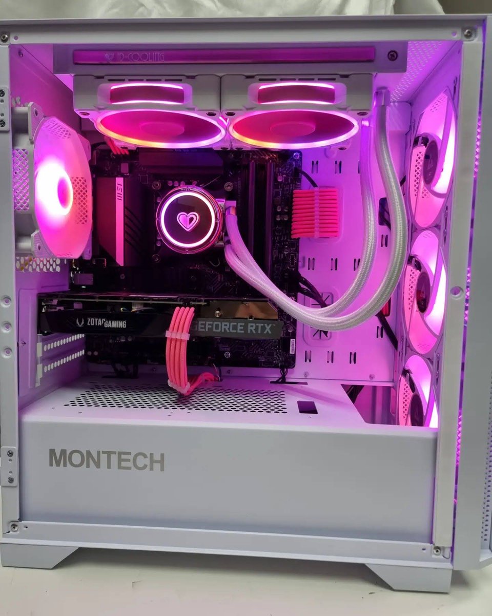 ZOTACRussia's tweet photo. ❤️идеальный билд, да?

#ZOTAC #ZOTACGAMING #PcSetup #GamingPC #Tech #PcHardware #PcComponents #gamerpc #setups #pcbuilding #gamingrig #gamerlife #gamingcommunity #pcsetups https://t.co/v0guxonScC