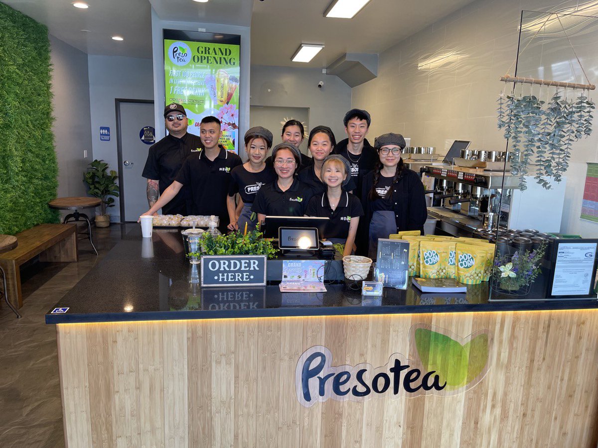 PresoteaCA's tweet photo. We don't just serve bubble tea. We serve happiness to you and your friends and family. 😊💓

#bobatea #boba #bubbletea #milktea #bobamilktea #bobalife #bobalove #bobatime #tea #bobaaddict #bubbletealover #foodie #bobalover #tapiocapearls #drink  #bobadrinks #bubbleteaaddict https://t.co/xkSJuXeD2A