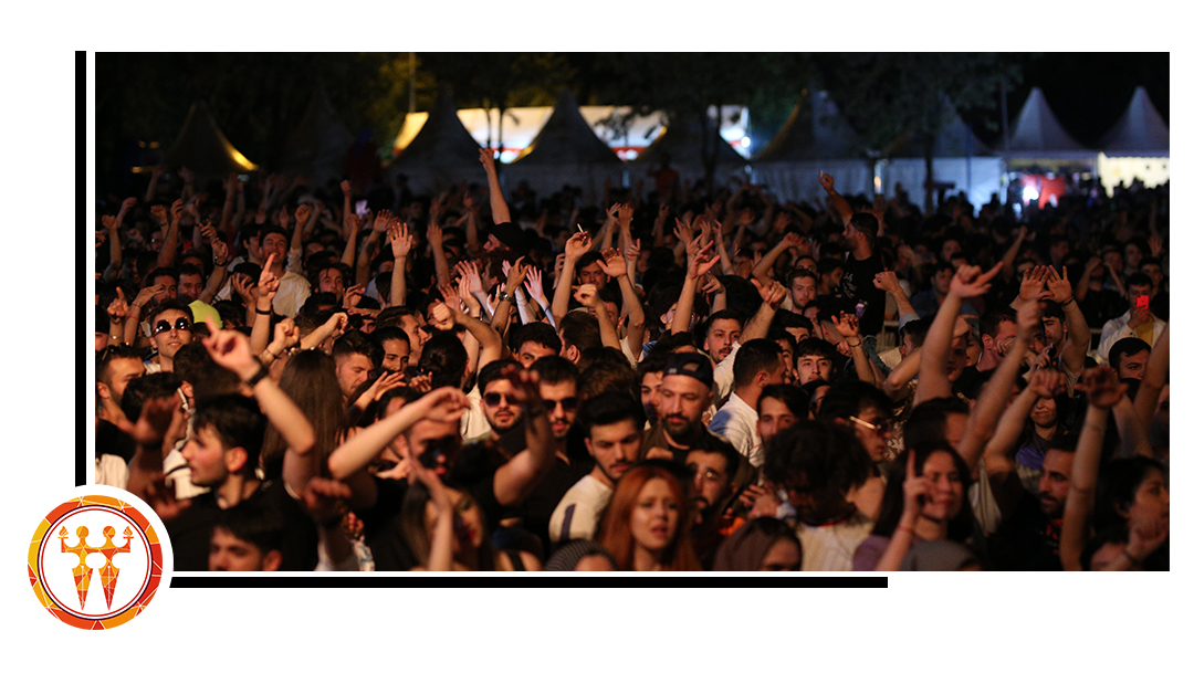kou92official's tweet photo. Dj Faruk Koç'la öğrenciler festival coşkusunu doyasıya yaşadı.
#KOUFEST22 https://t.co/6P0r5oz6at