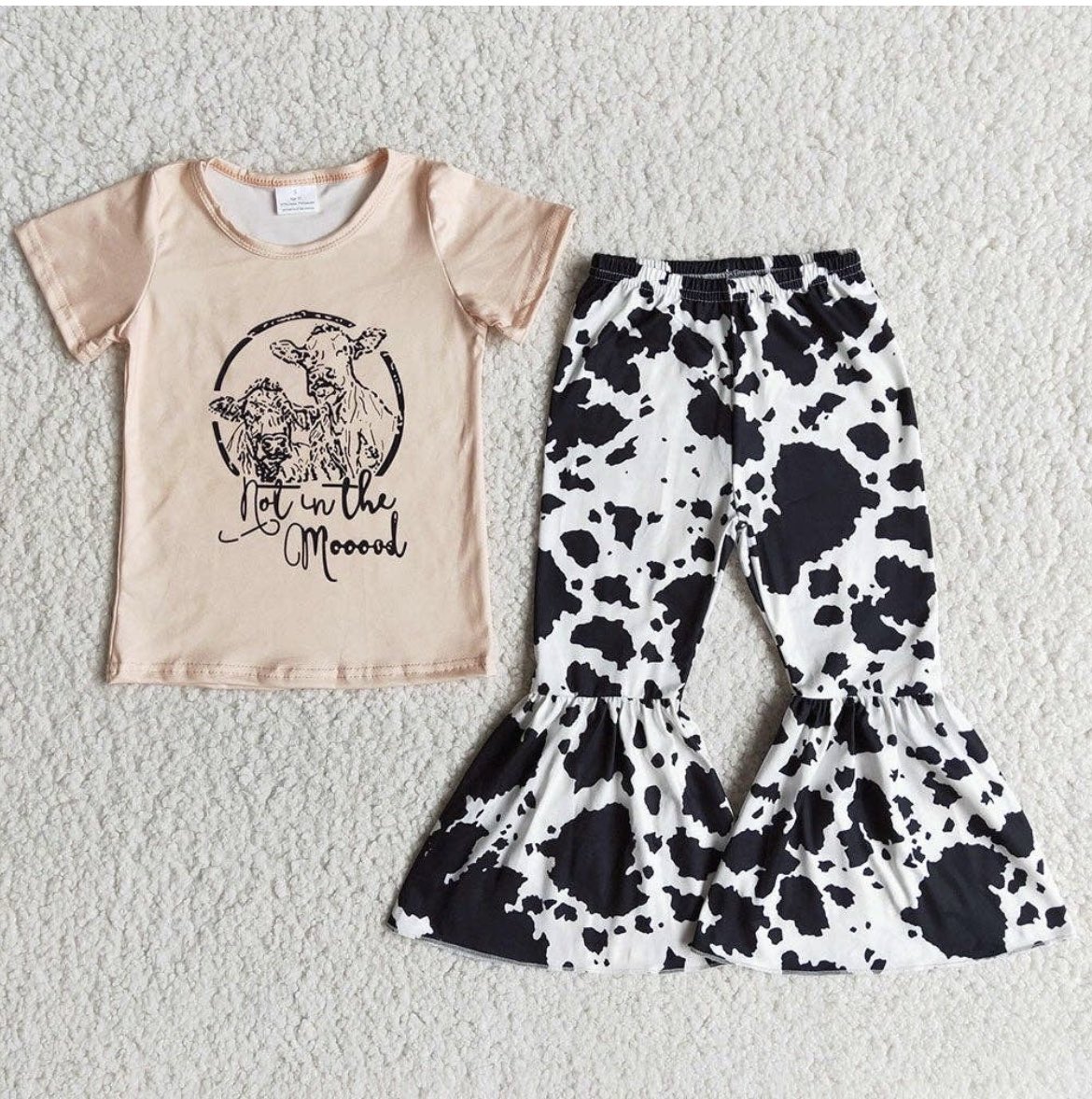 southernmuddbtq's tweet photo. COW YOU DOIN’? 🐮 
We are so excited to announce we are Officially Launching a Kids Line! Here’s a Little Sneak Peak of some items that are coming your way!! Tag a mama who’s going to love these outfits! 🖤
WHOS READY? 🙌🏼 https://t.co/ubvuqOuzHk https://t.co/Nb8j3j9KIw