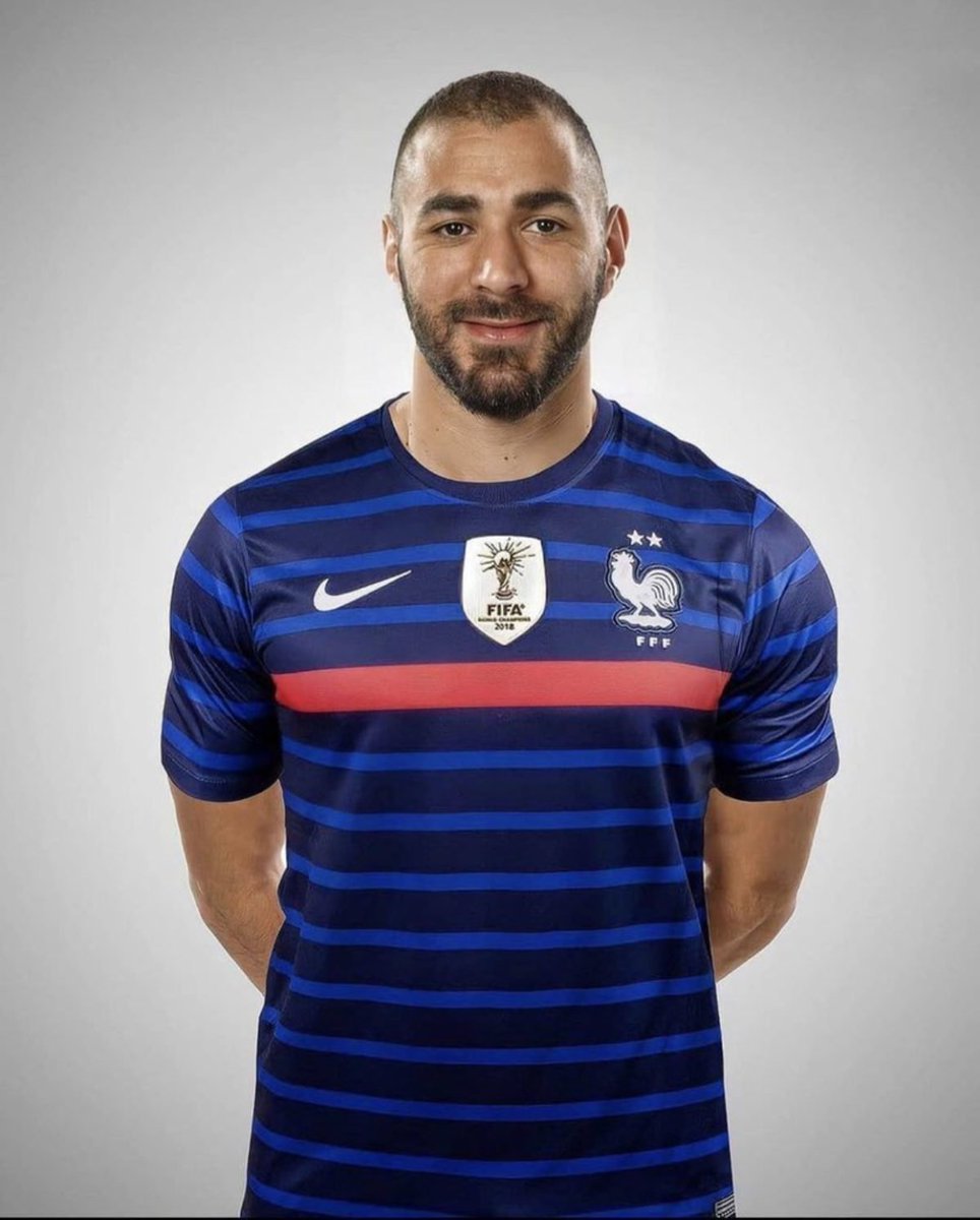 Il y a 1 an jour pour jour, Didier Deschamps rappelait Karim Benzema en sélection. 😍🇫🇷