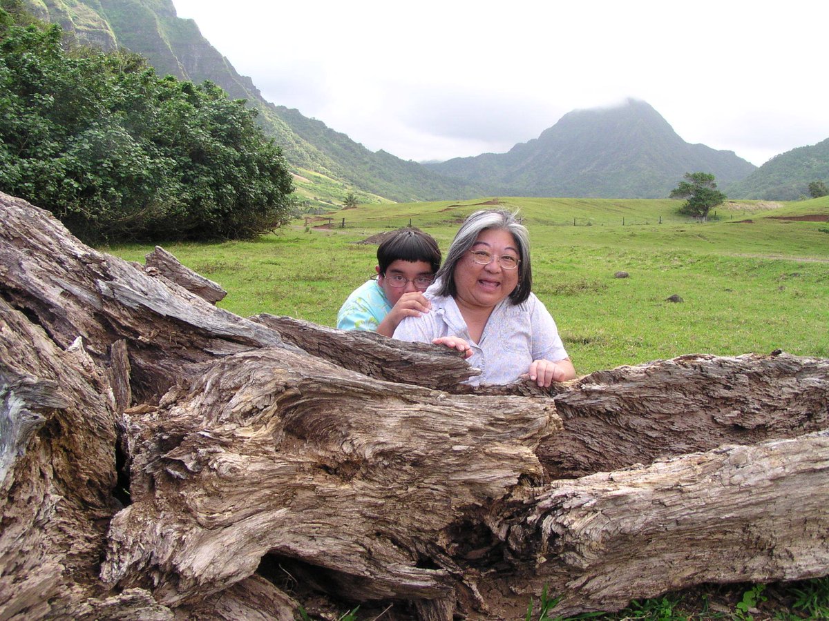 IndyHatGuy's tweet photo. @colintrevorrow @UniversalPics @JurassicWorld My mom was pregnant with me in ’93 for JP, HUGE fan, she passed away a few weeks ago.Devastated she didn't reach Dominion, is there a way to honor my mom’s legacy? Hate to make public statement, but worth it for her. Life finds a way? https://t.co/8vE6MK7Kvr