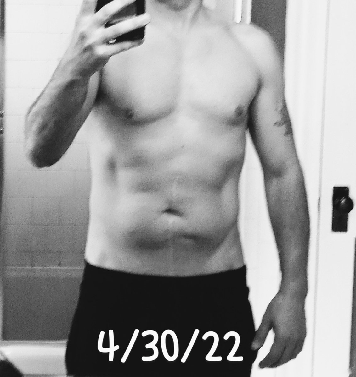 WWDomenic's tweet photo. #DadBod https://t.co/27gvUNVr59