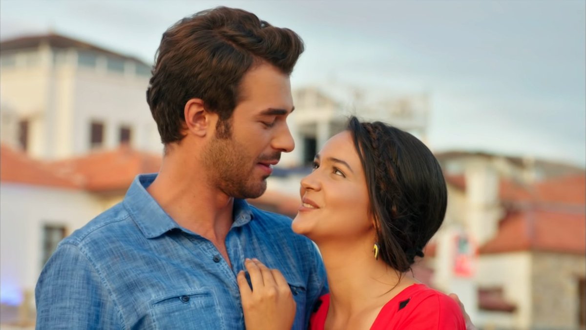 diziitakipcisii's tweet photo. Geceyi #İlkFer ile kapatalım. 💘

#YusufÇim #GülsimAli #HanımKöylü https://t.co/u4PKrlklMZ