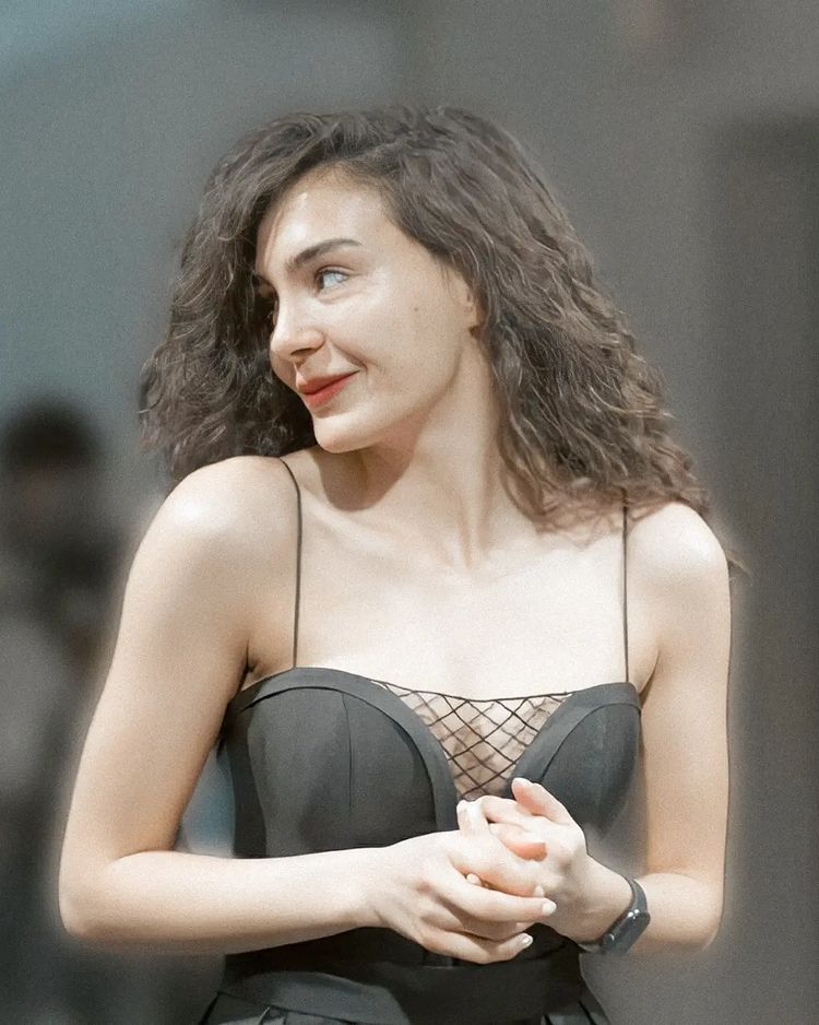 SahinEbrus's tweet photo. Doğum günün kutlu olsun aşkım.
Happy Birthday #ebrusahin @rebrusahin https://t.co/XZd8AUltN1