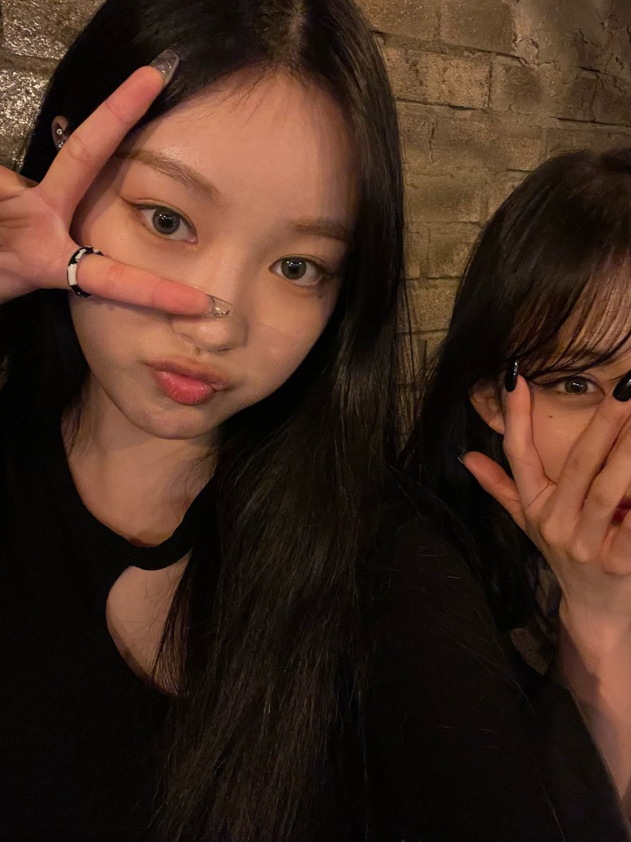 fromis_9br tweet picture