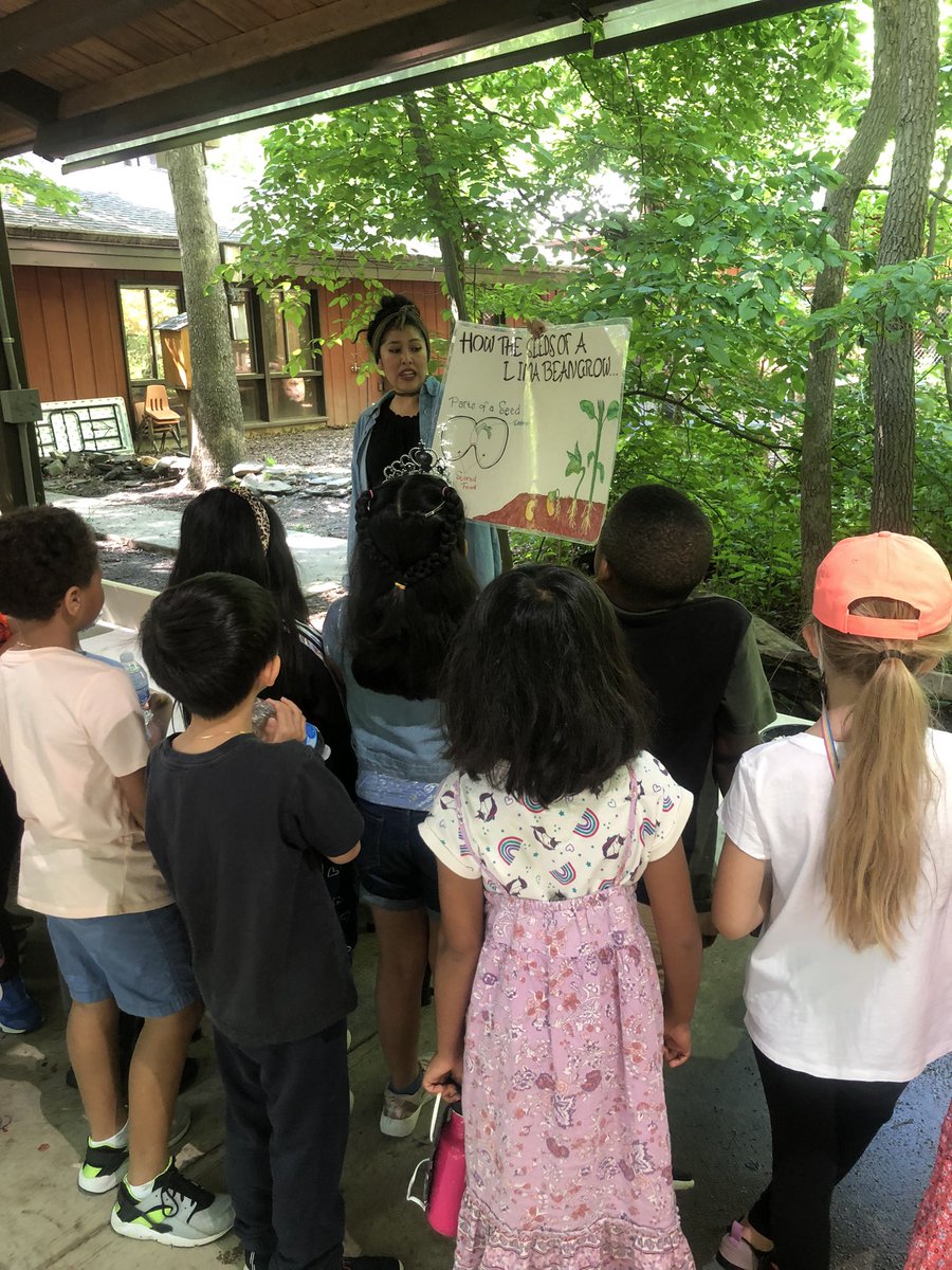 MsLaynesClass's tweet photo. Thank you Hidden Oaks Nature Center for a fun day learning about how animals change and grow. @FCPSR2 @FreedomHillES @fairfaxparks #fhhighlights https://t.co/A14GkW78v3