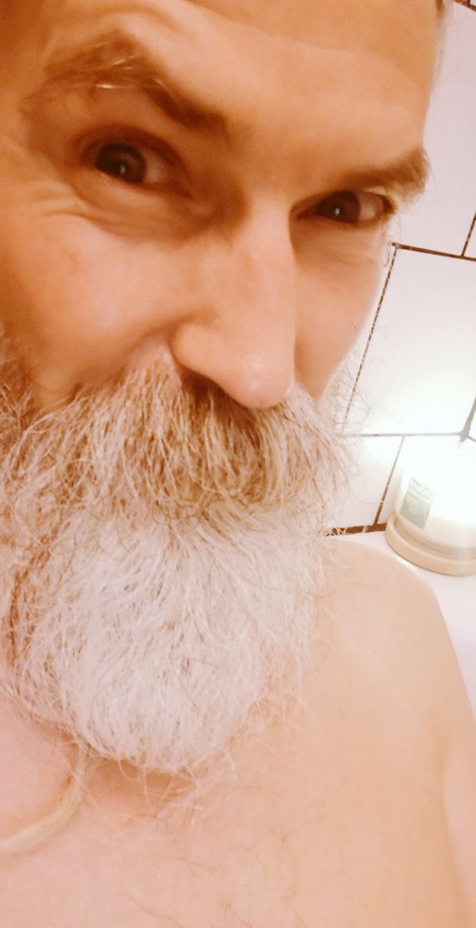 joncampling's tweet photo. After a long hard day working the lathe, making dreams come true... I mean.... making #Jonds 😋
I've def earnt this hot Epsom salts bath ahhhhh lol.
👊🧙♂️ https://t.co/NK9jwk80jN