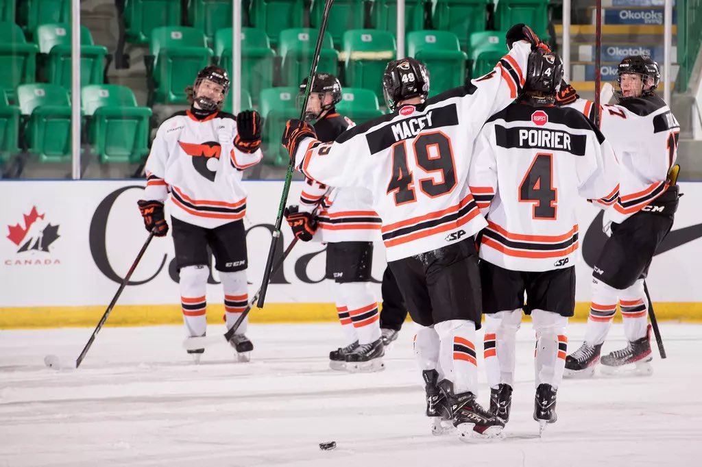 Cataractes_Shaw's tweet photo. Bonne chance aux @CantonniersAAA 🗣
Nous suivons également nos deux espoirs Connor Macey et Charles Poirier qui participent présentement à la #CoupeTelus #midgetAAA 🏆 https://t.co/cuvPoWpMv4