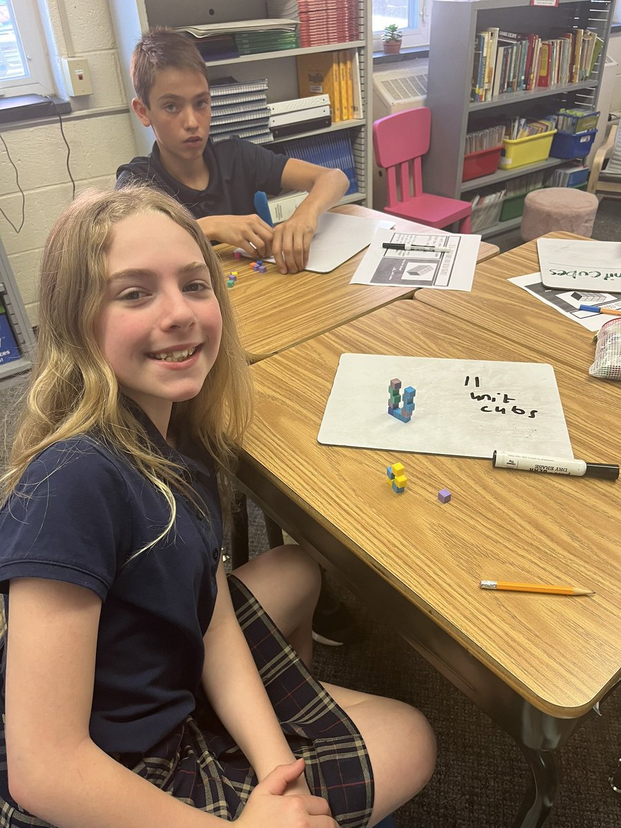 MissJamisonGr4's tweet photo. We discovered volume with unit cubes today in math! 🧊 https://t.co/82BvDOQaMK