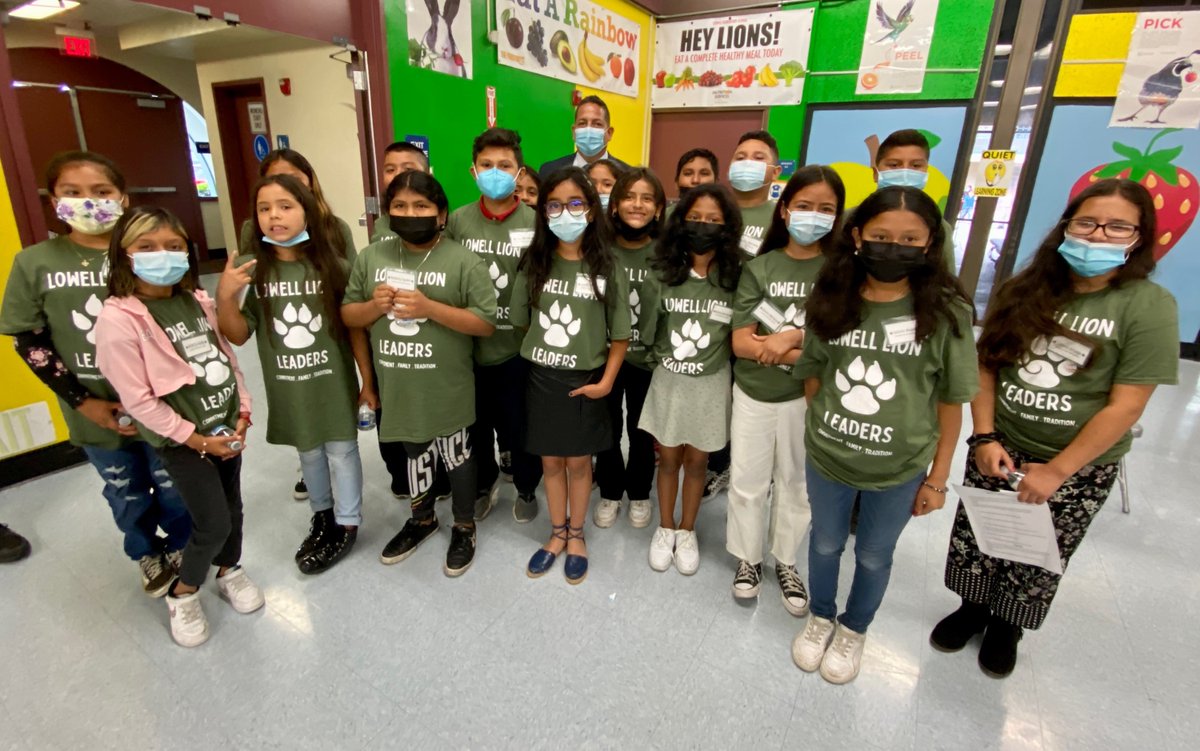 JerryAlmendarez's tweet photo. It’s never too early to begin thinking about college and career! Ty Lowell Ss &amp; staff for inviting me today to your College &amp; Career Week panel. I had a blast and can’t wait to watch you all pursue your college &amp; career goals.🦁 

#SAUSDGraduateProfile #WeAreSAUSD #BetterTogether https://t.co/s6wK3MCJ1x