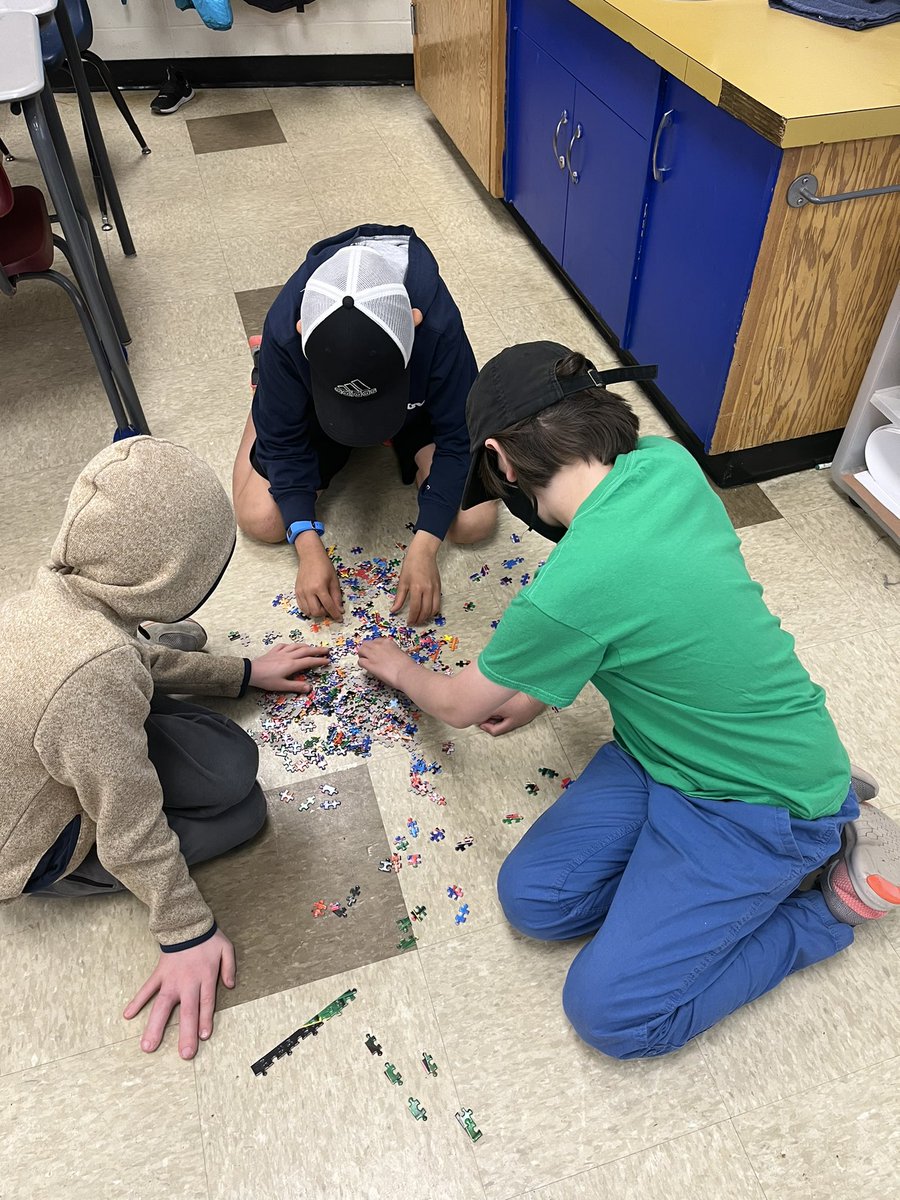 connectcharter's tweet photo. In @Ms_Pzoff’s Art of Play elective, they enjoyed the rainy day by puzzling! https://t.co/AU9X4wjRy1