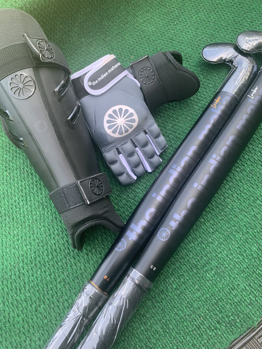 Absolutely professional!!! The Indian Maharadja sword, shinguards, and half finger glove are ready to help you tear up the pitch! #hockeyforall