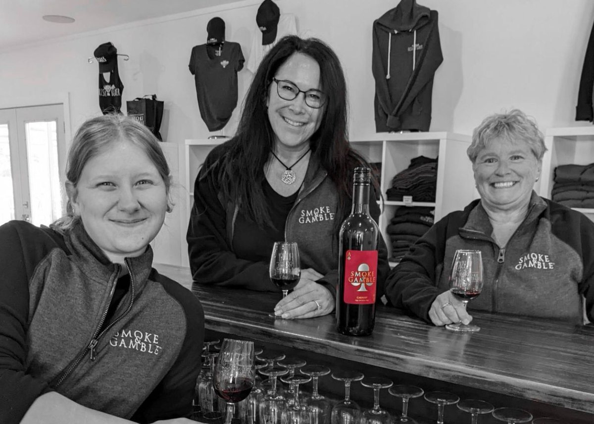 Why are we are all smiles?  The Smoke and Gamble Cabernet is back....that's why, and it is stunning!  It's elegant and classy....just like us!  😁
#orderonline #freeshipping #SmoothAsSilk #Longfinish
Frisky-Gamble.com