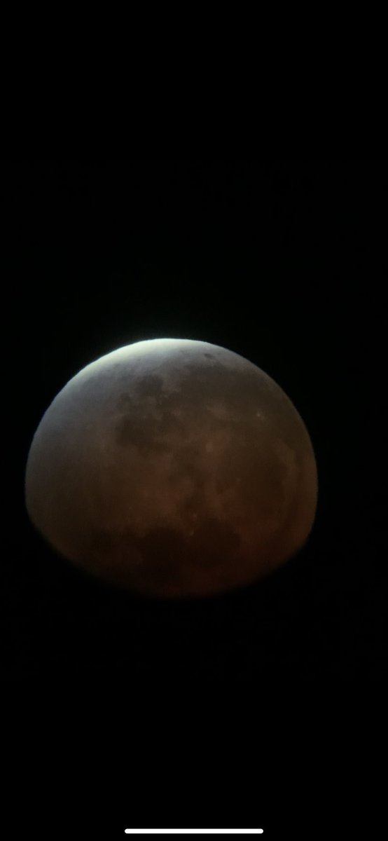spaceboispod's tweet image. So, I have got to add my amateur moon pics from the Super Blossom Blood Moon. Isn’t it required somehow?
It gave me some #starfinder #inspiration Here they are!

#LunarEclipse #BloodMoon #moon