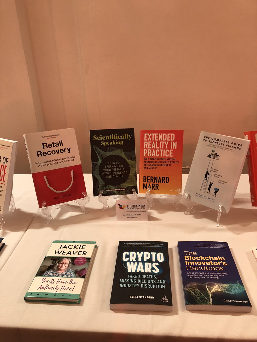 Thrilled to attend the Business Book Awards last night! Huge congratulations to the winners. So proud Scientifically Speaking was recognised in such illustrious company!  Welcome recognition of the importance of great science comms! 
#BBA2022 #Scientificallyspeaking #pip_talking