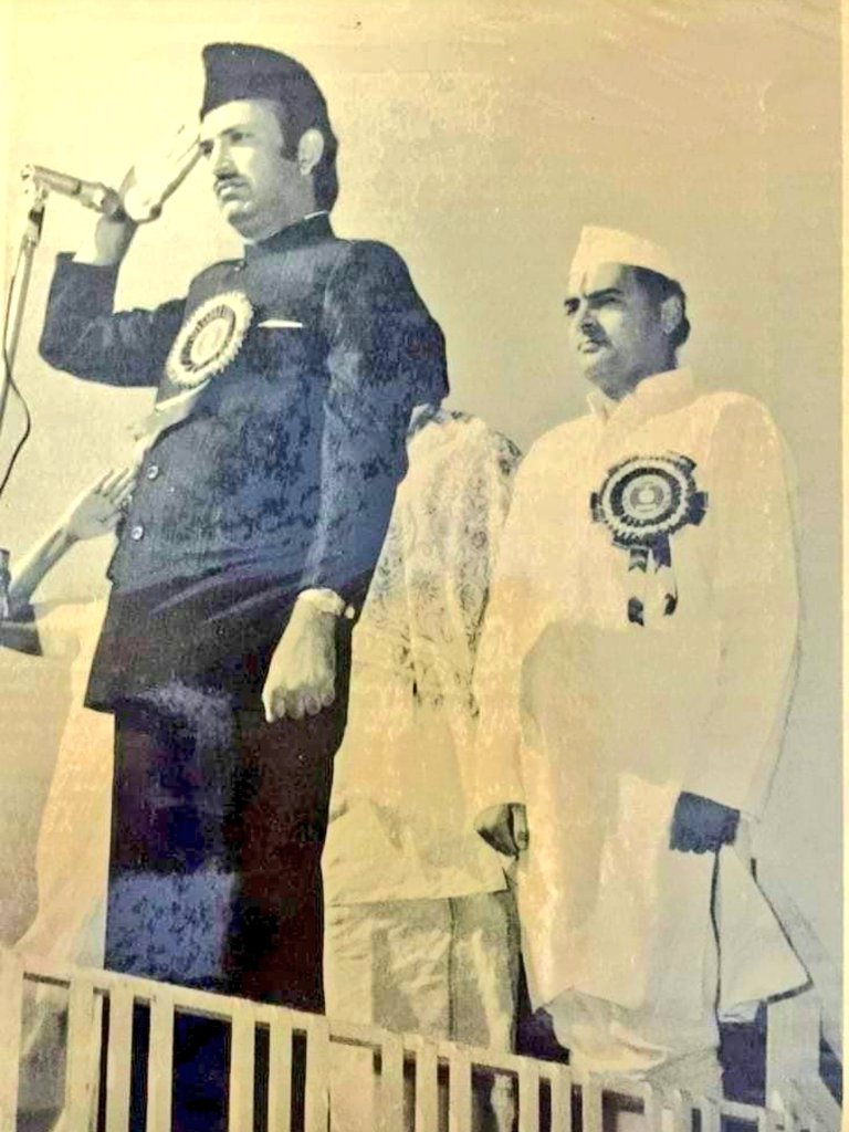 withAzad's tweet photo. Rare picture of Shri @ghulamnazad  sahib with Rajeev Gandhi ji ❤️
@RahulGandhi @priyankagandhi @INCIndia https://t.co/Izr8ziD4A7