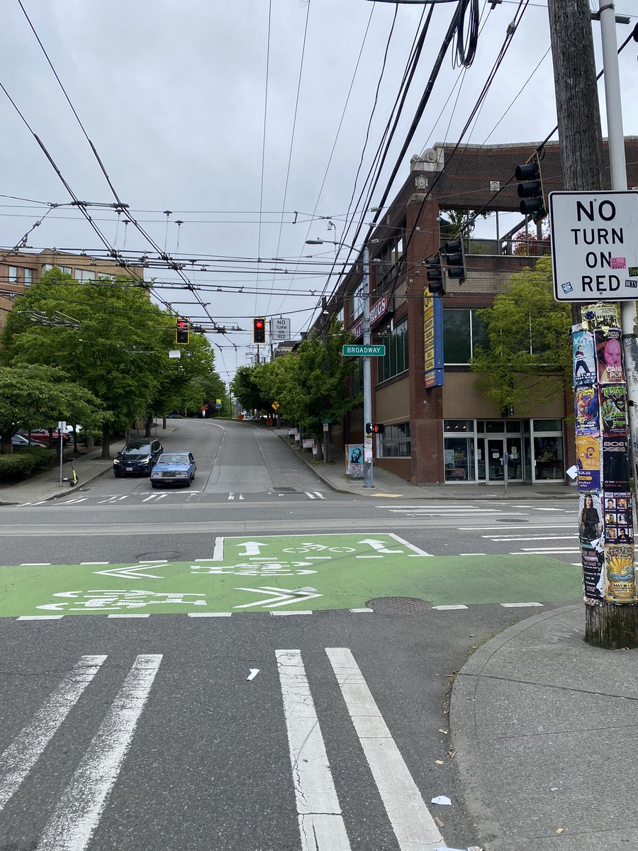 Apparently these 4 parking spaces that make biking west on Union dangerous aren’t actually so important. 🙄