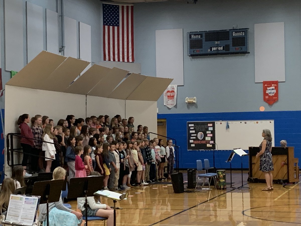 antoine_nancy's tweet photo. 4th &amp; 5th Grade Bridgewater Choir #nfldedu https://t.co/bpWjDFozMD