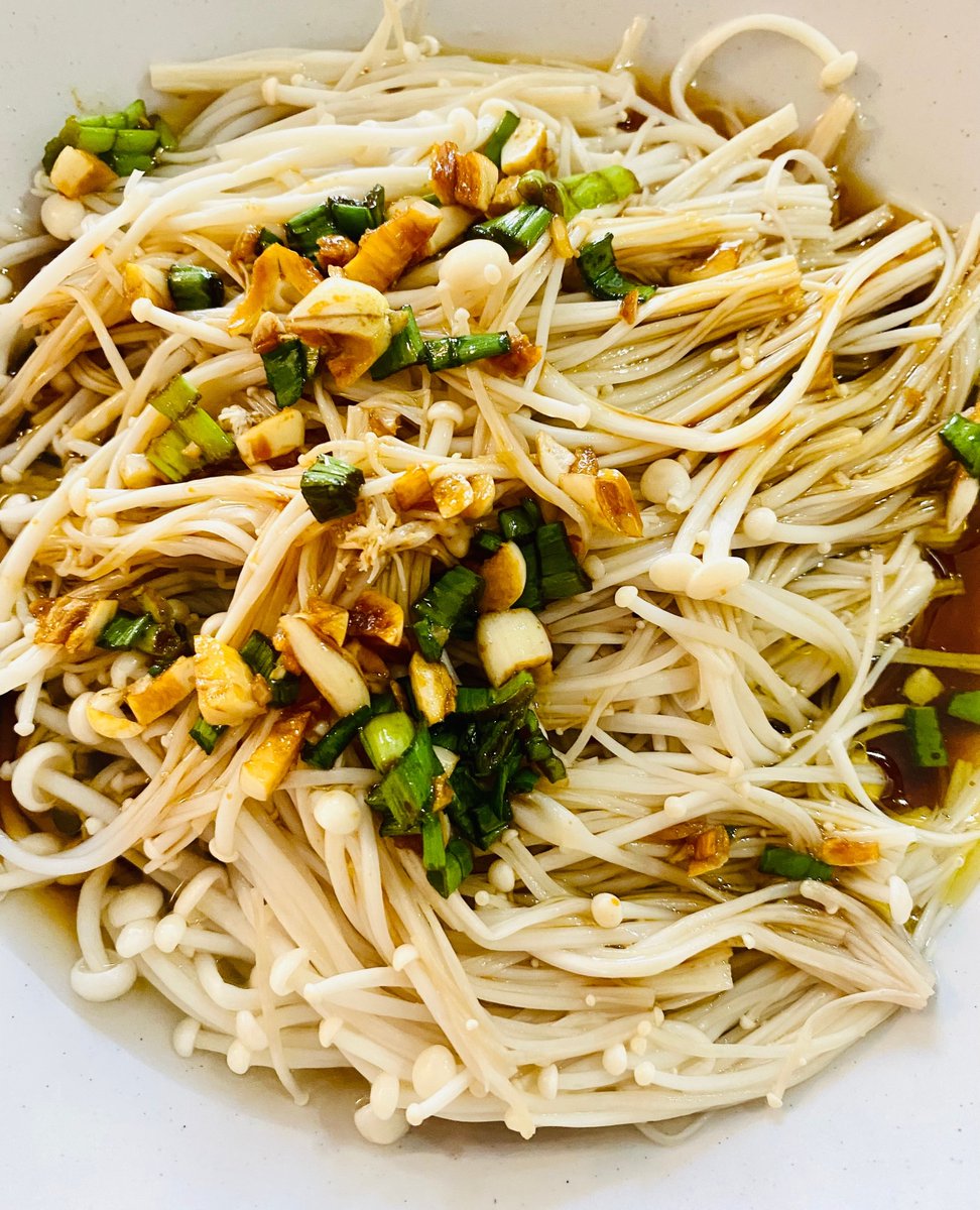 JCLWellness's tweet photo. I am LOVING this easy, simple, enoki mushroom recipe from @thewoksoflife. This is my favourite way to prepare them.
#culinarynutritionexpert https://t.co/rYyZ33OpFl