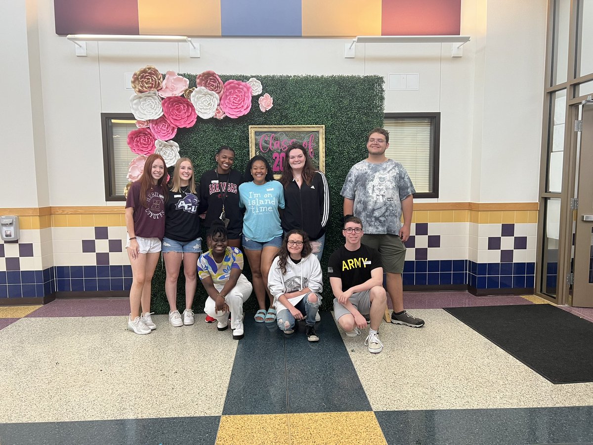 Sonntag Grads who are graduating high school came back today! We had so much fun! So proud of you all! <a href="/SonntagElem/">Sonntag Elementary</a> <a href="/acostas122/">Shannon Acosta</a>