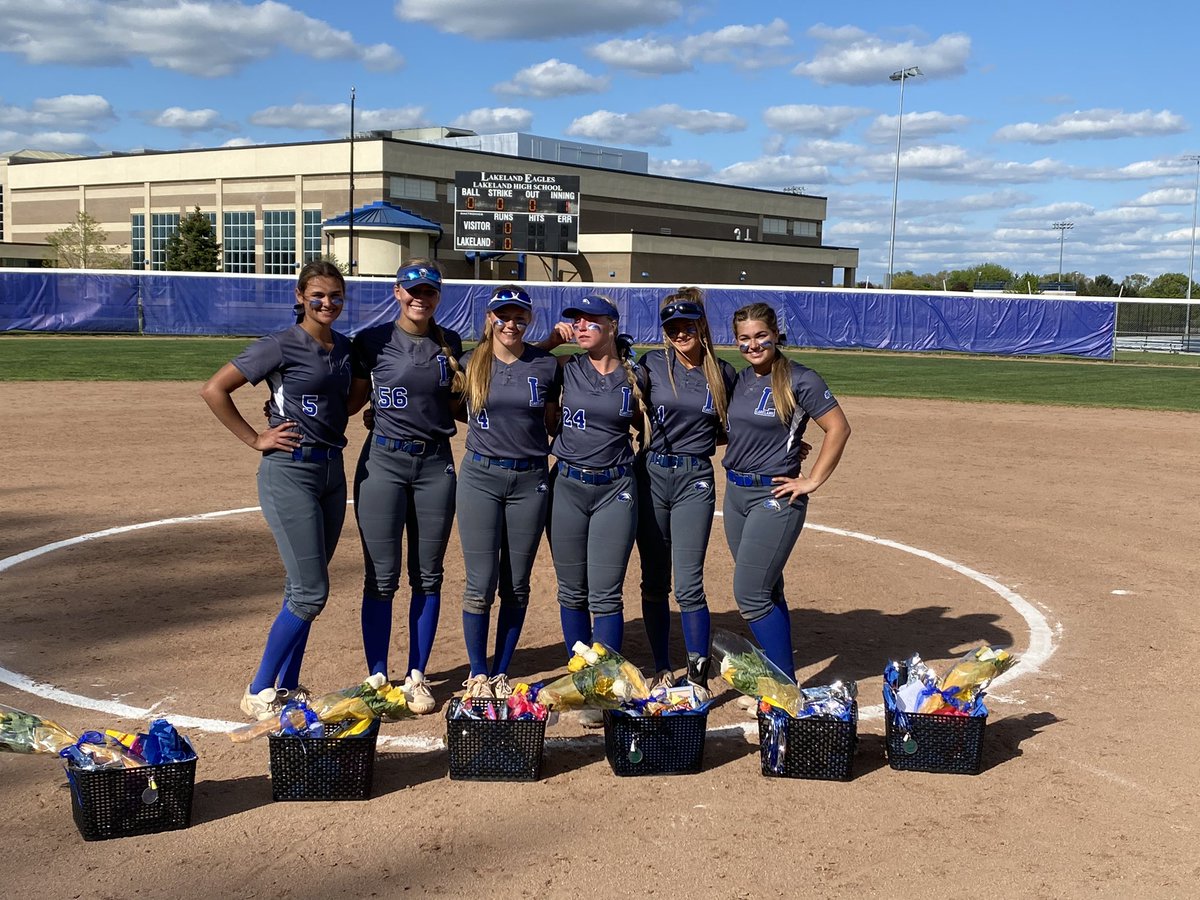 LHSeagle4sports's tweet photo. Eagles win game 1 of Senior Day on @Nataliegizoni walk off HR. Game 2 about to start. Thank you seniors. @LakesVC @LakelandLHS @LHS_BlueCrew1 https://t.co/QloGeJxHzV