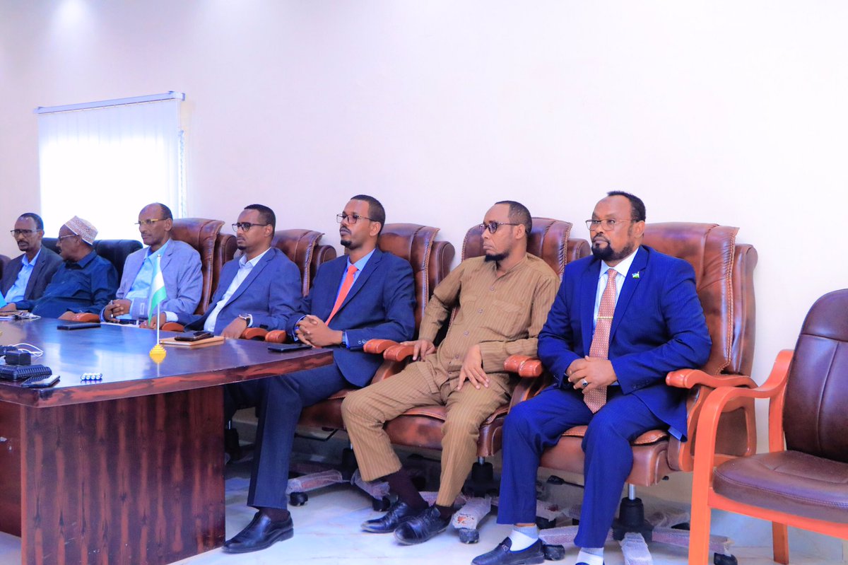 M_Libaahe's tweet photo. We launched 6 Mobile Veterinary Clinics of @MoLAH_Puntland which will work all regions in Puntland. This contributes to the efforts made by the Ministry to prevent and control animal diseases; We thank our valuable partners for their support and implementing this useful project. https://t.co/nIHzqh5Iag