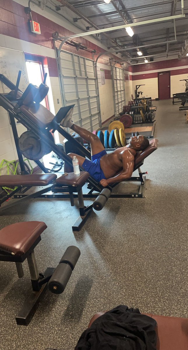 coach_edmonson's tweet photo. He had a choice, he could have went home to chill and kick his feet up !  @A_Jackson0 decided to kee working hard like he has been doing! @SFA_Football https://t.co/0JzTU7aCdp