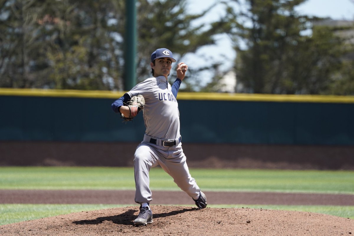 ucdavisbaseball's tweet photo. It’s a beautiful day for baseball in the Bay! #GoAgs https://t.co/NLC4uwGvH6
