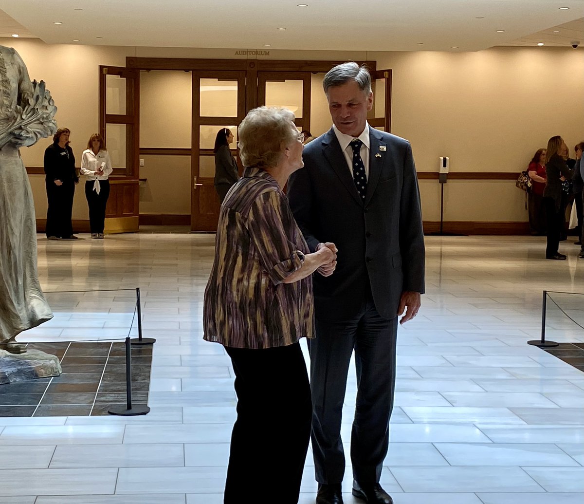 GovernorGordon's tweet photo. This afternoon I got the chance to personally thank some of our state employees with at least 15 years of service. These folks are some of the many state workers who have been steadfast in meeting the needs of Wyoming’s people. https://t.co/fqY0lKq1Ll