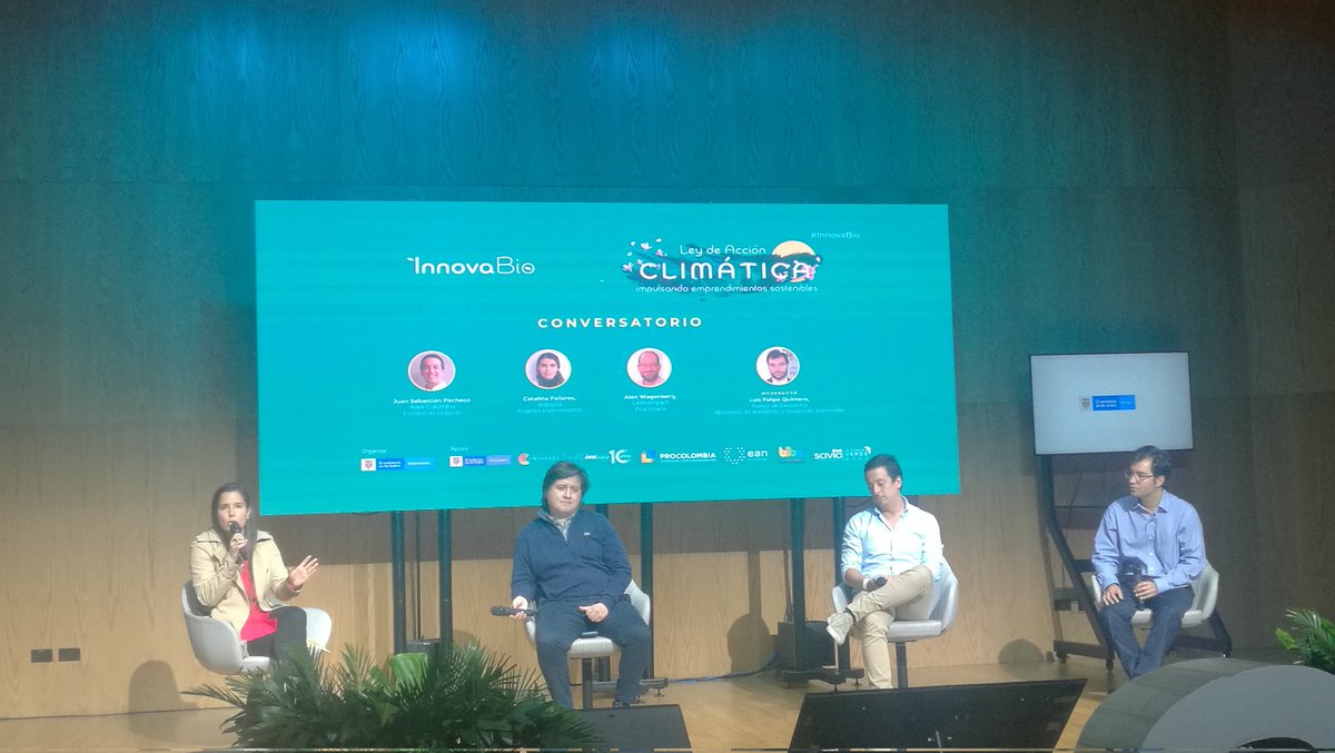 InnovaEnergyCO's tweet photo. En conversatorio #innovabio con Ministro @CarlosECorreaE @MinAmbienteCo y @UniversidadEan @InnpulsaCol @ANDI_Colombia @PROCOLOMBIACO @elespectador analizando retos y oportunidades de nuestra tecnología @InnovaEnergyCO con Ley de Acción climática https://t.co/1fyeHIjlvJ