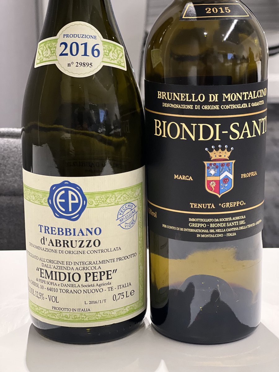 We have the best students @sydneywineacademy. Check out the stunning wines brought to our Italian Wine Scholar Central &amp; Southern Italy Class last night by a very generous student to share with the class. @biondisantigreppo &amp; <a href="/EmidioPepe/">Emidio Pepe</a> Bravo! #wine #wineeducation <a href="/tafensw/">TAFE NSW</a> #ryde
