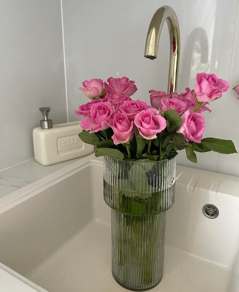 300moods's tweet photo. 💌 buy yourself fresh flowers https://t.co/ZG4x4msgz9